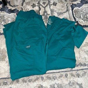 Green scrub set